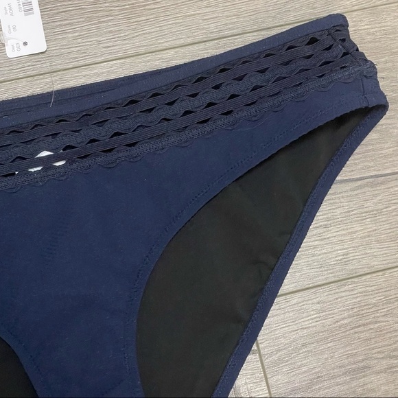J. Crew Lowrider piqué bikini bottom with rickrack inset Navy Blue Sz M NWT. - Picture 3 of 7